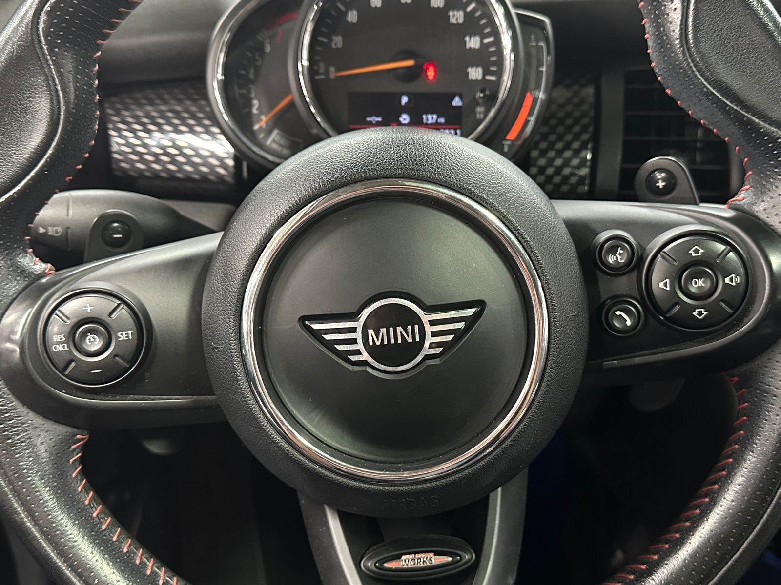 Thumbnail: 2019 MINI Cooper Hardtop - 4