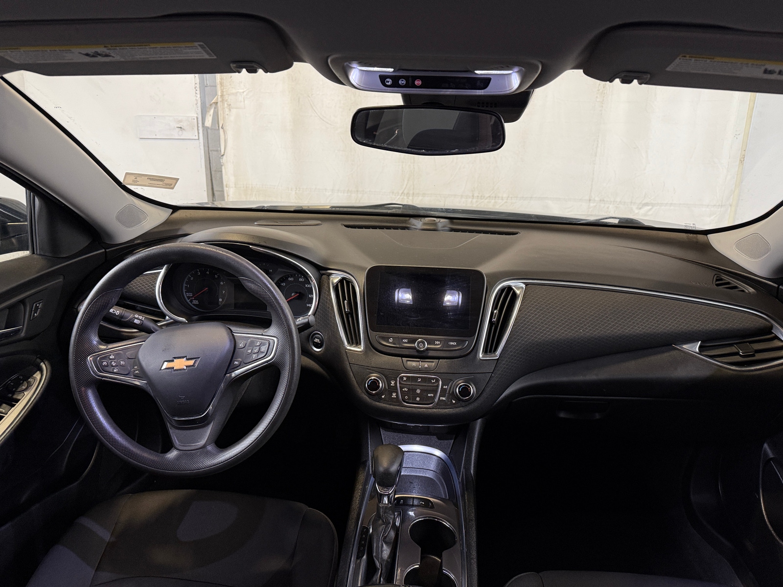 Thumbnail: 2021 Chevrolet Malibu - 3
