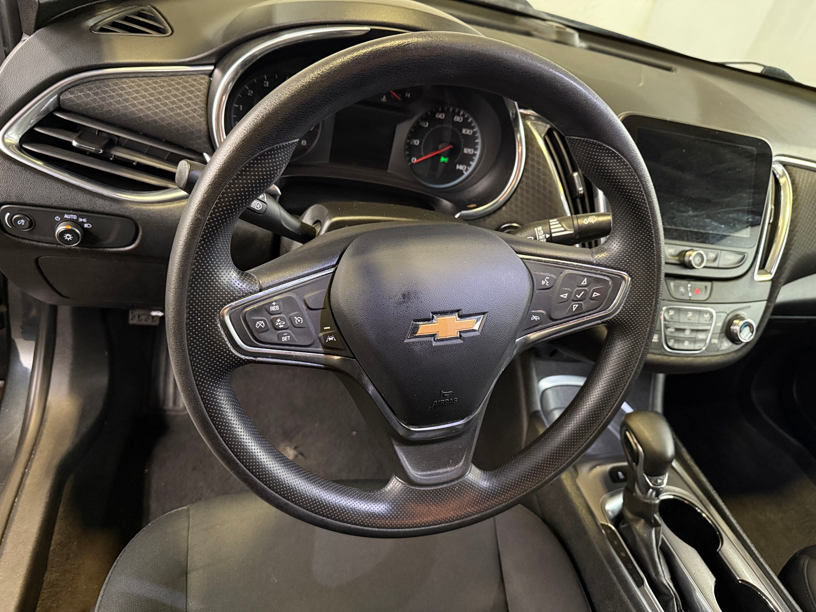 Thumbnail: 2021 Chevrolet Malibu - 5