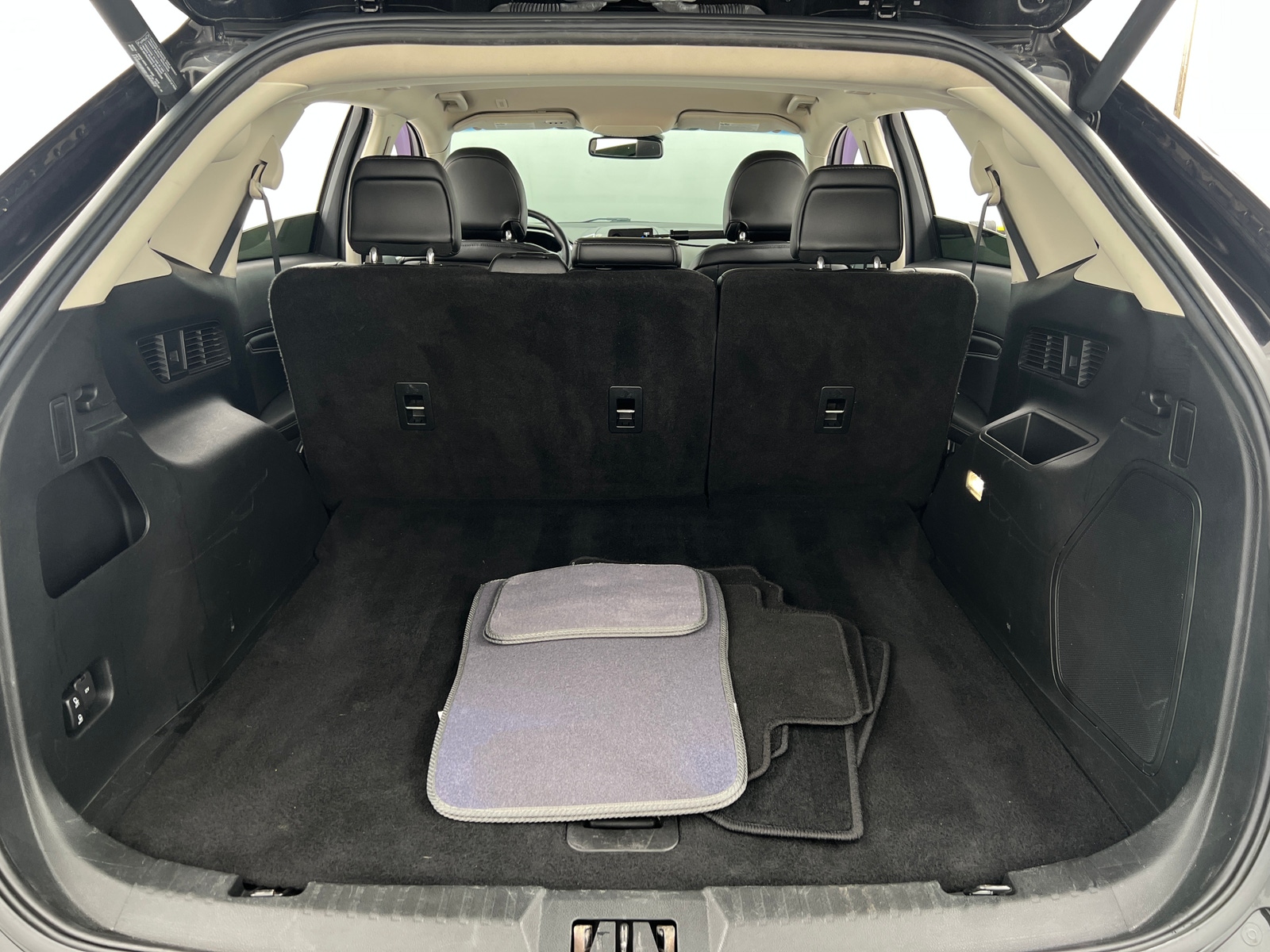 Thumbnail: 2019 Ford Edge - 6
