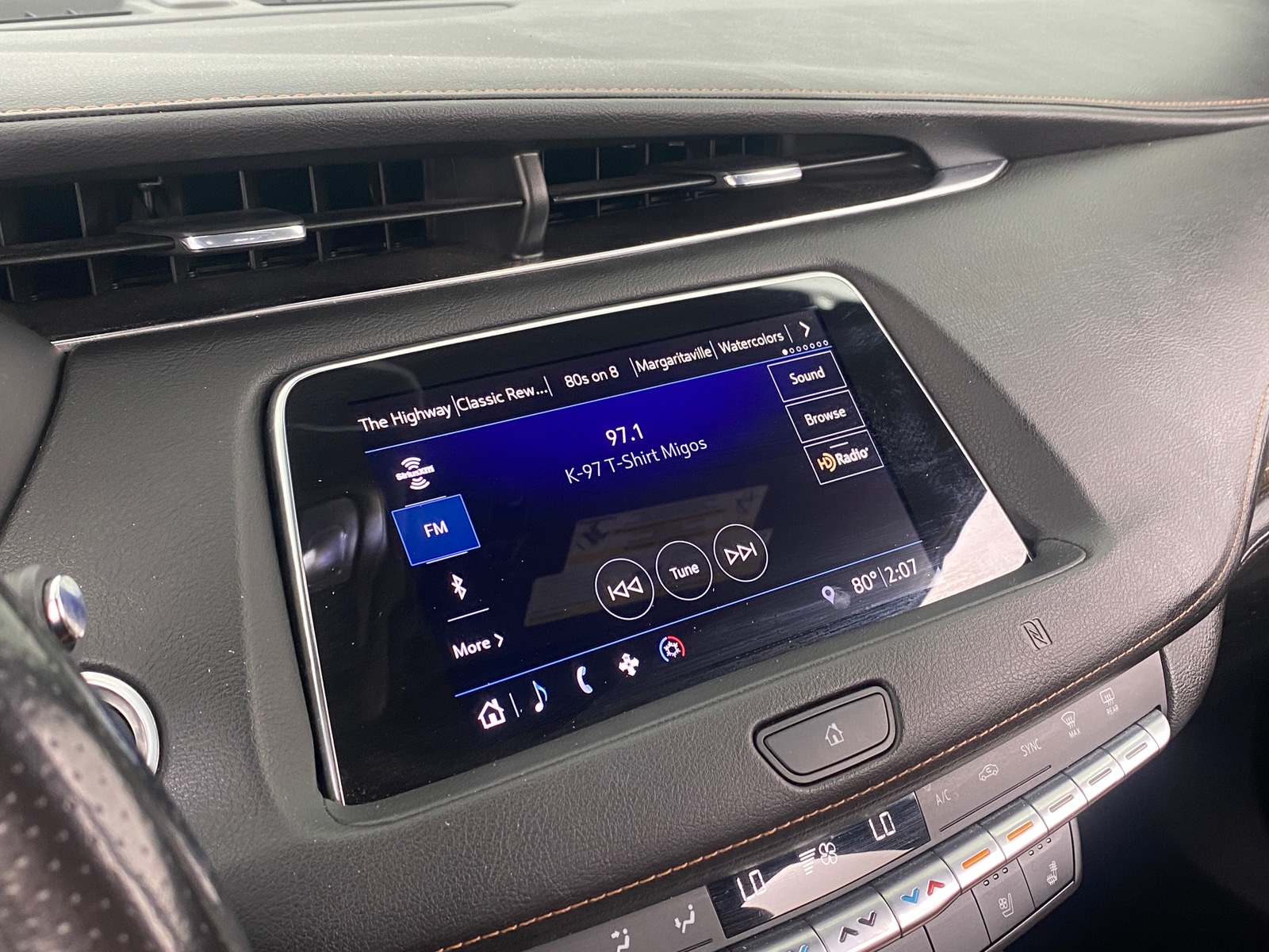 Thumbnail: 2019 Cadillac XT4 - 3