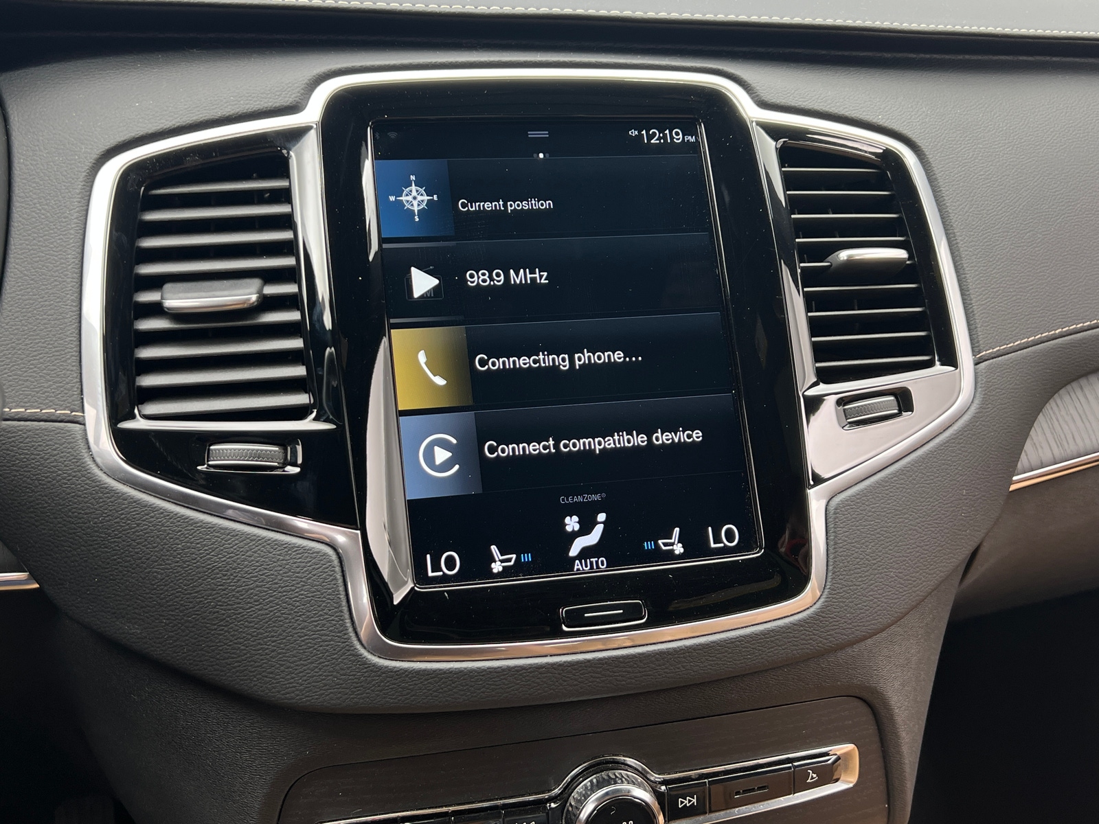 Thumbnail: 2021 Volvo XC90 - 3