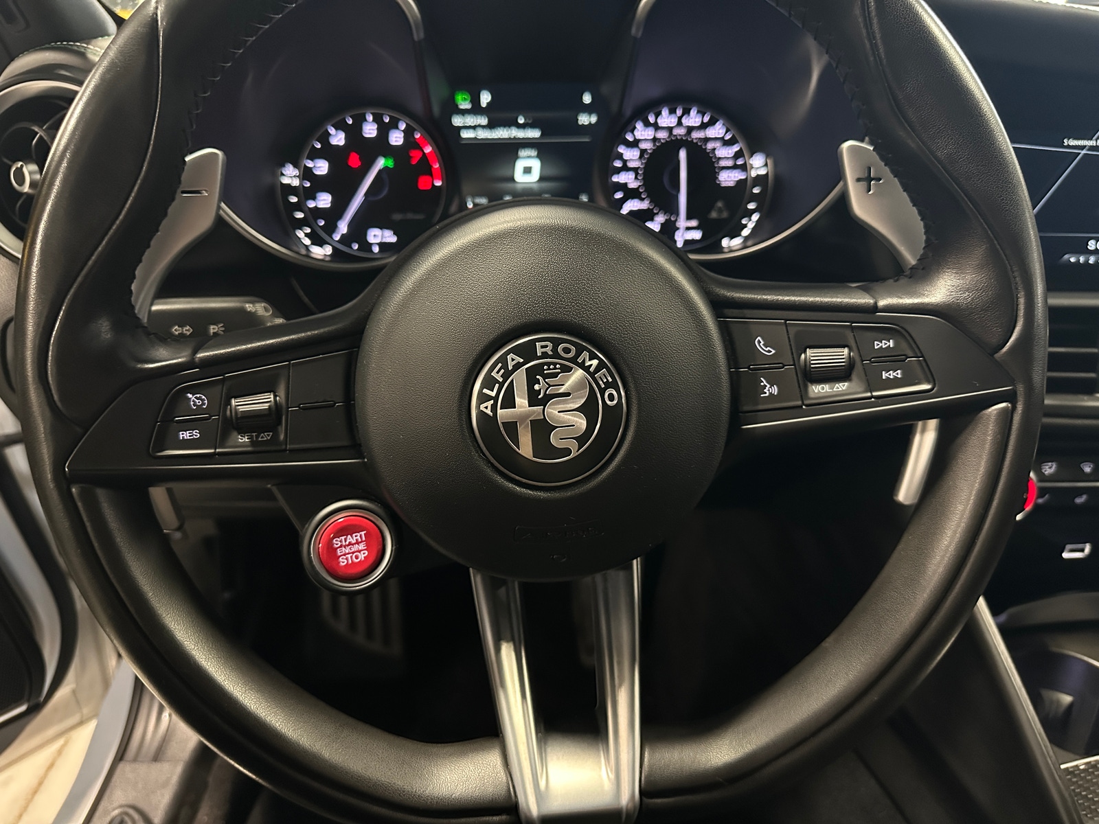 Thumbnail: 2018 Alfa Romeo Giulia - 4