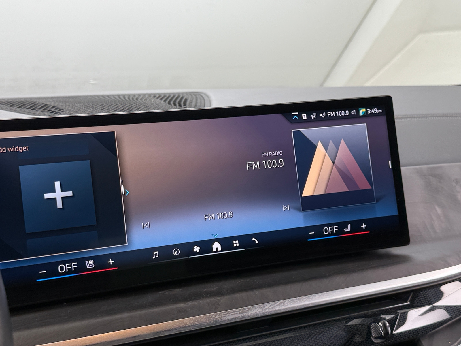 Thumbnail: 2024 BMW X7 - 3