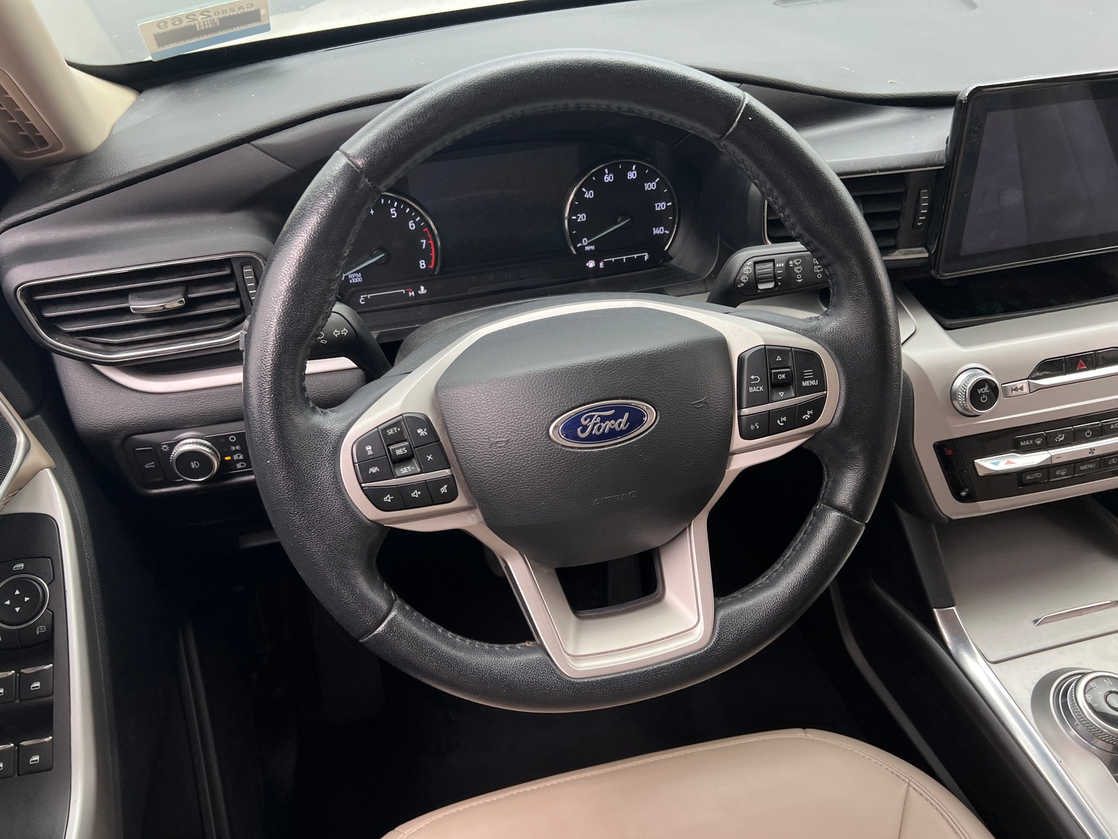 Thumbnail: 2022 Ford Explorer - 5