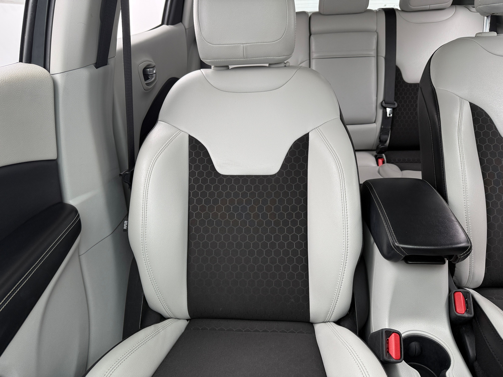 Thumbnail: 2019 Jeep Compass - 2
