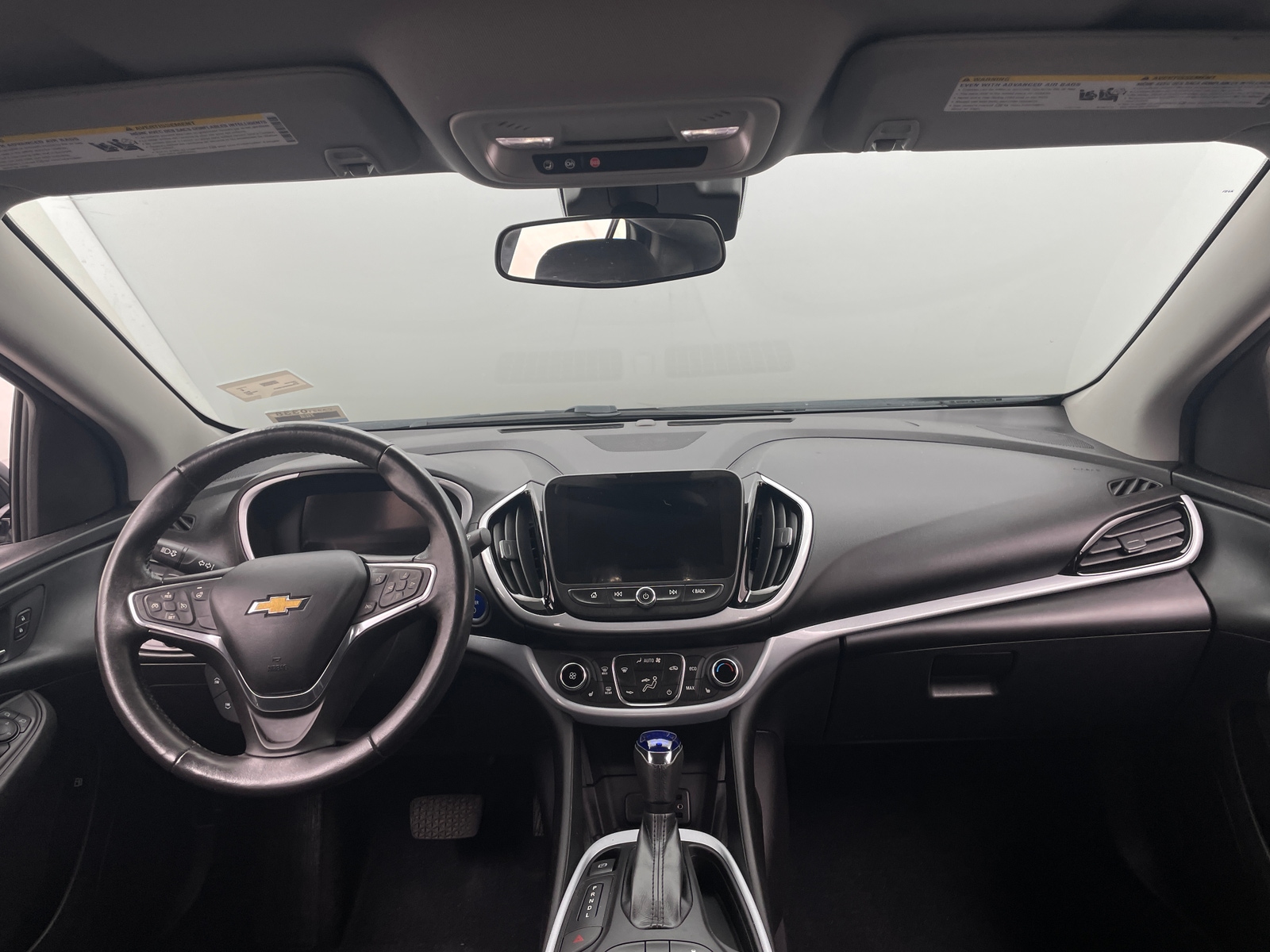 Thumbnail: 2017 Chevrolet Volt - 3