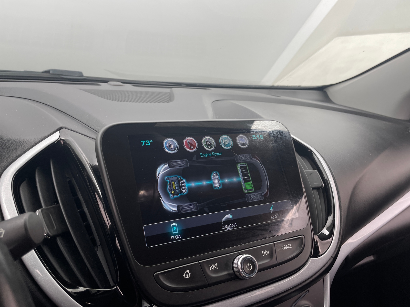 Thumbnail: 2017 Chevrolet Volt - 4