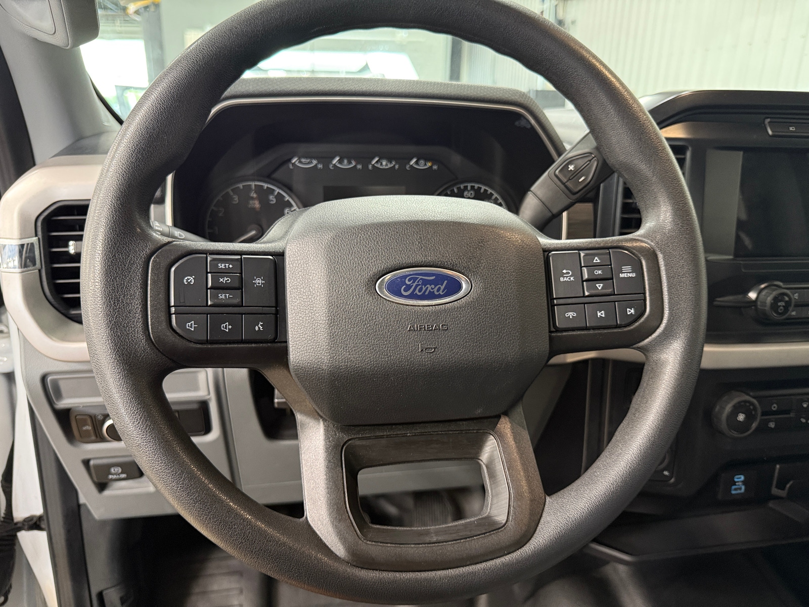 Thumbnail: 2023 Ford Econoline - 4