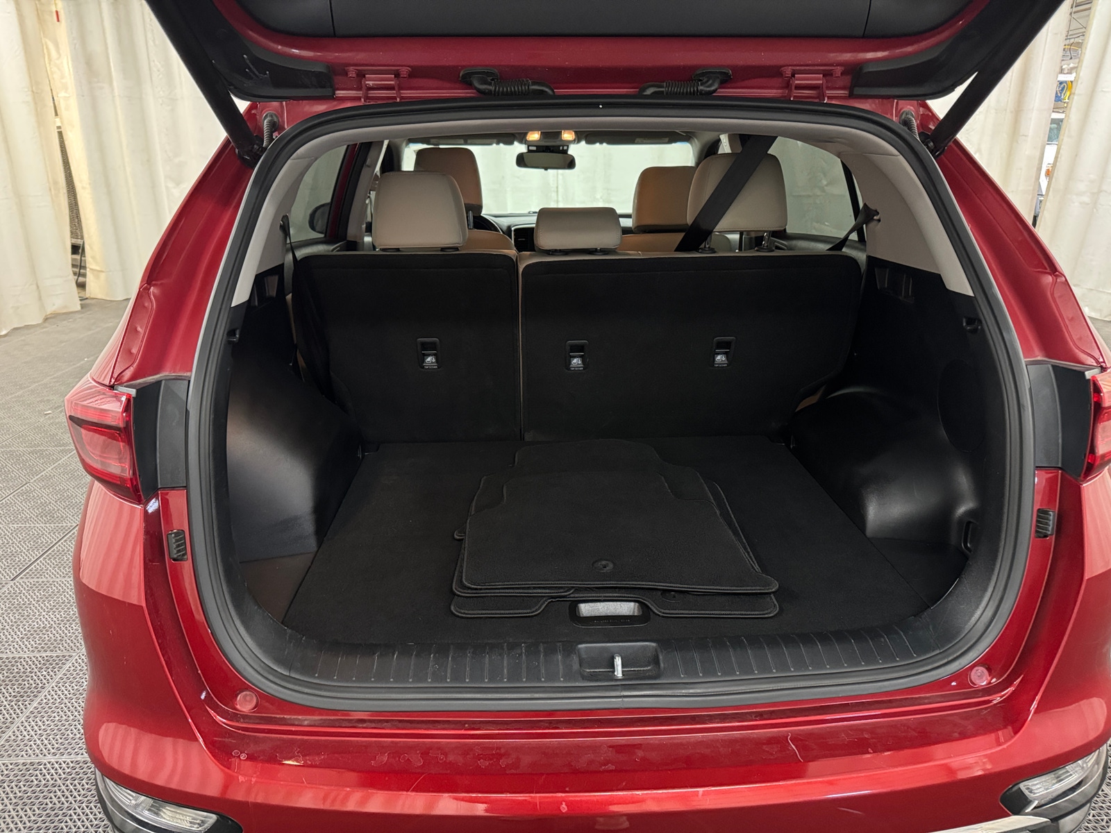 Thumbnail: 2020 Kia Sportage - 6