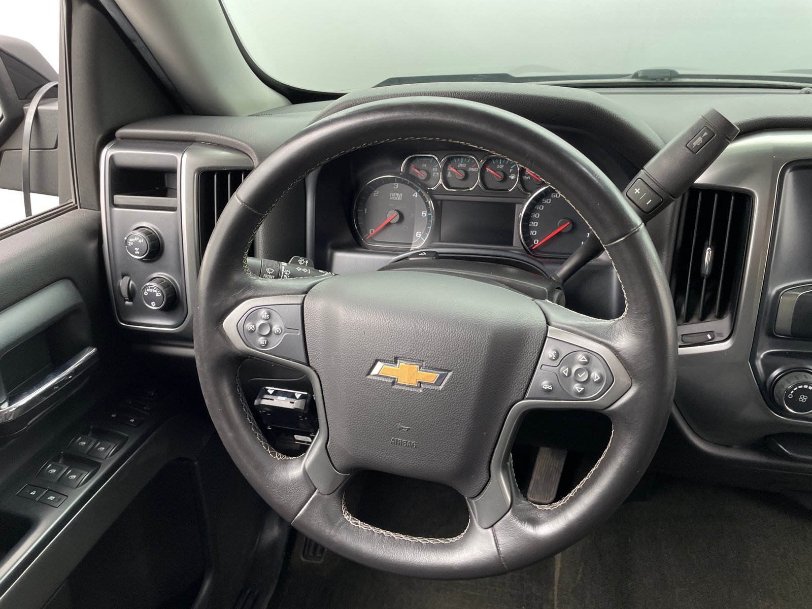 Thumbnail: 2018 Chevrolet Silverado 1500 - 5