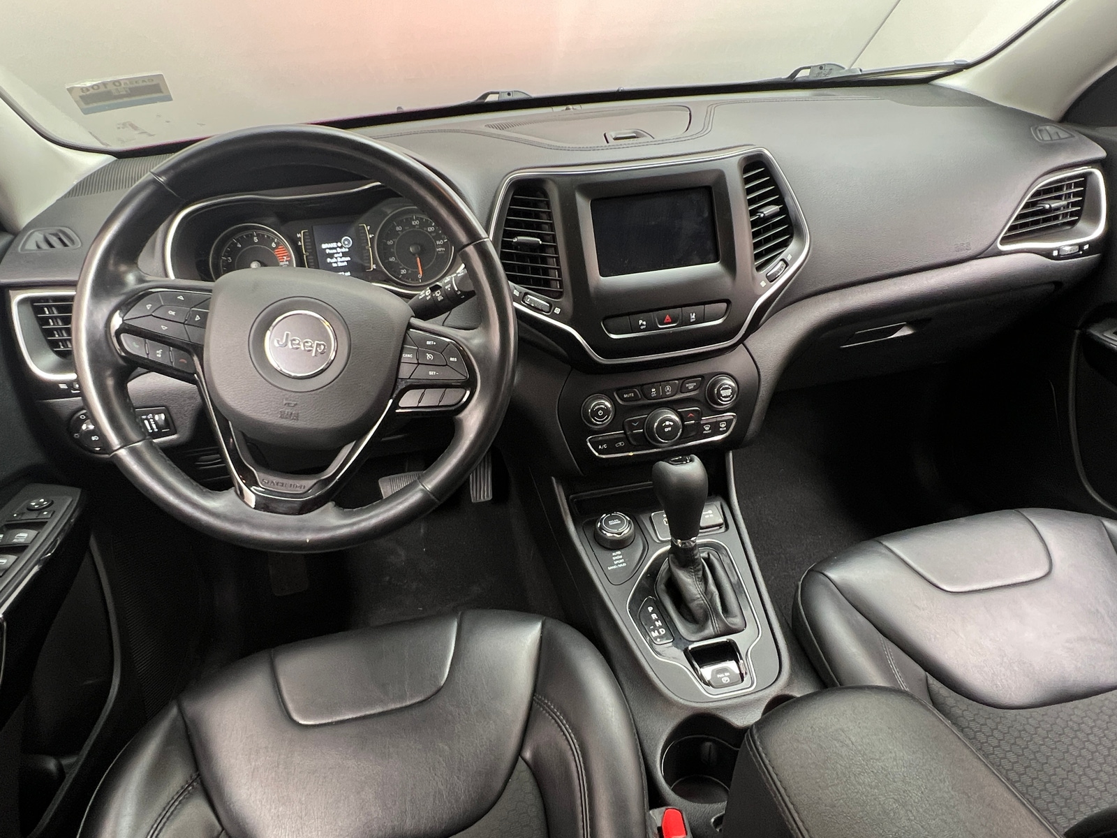 Thumbnail: 2021 Jeep Cherokee - 3