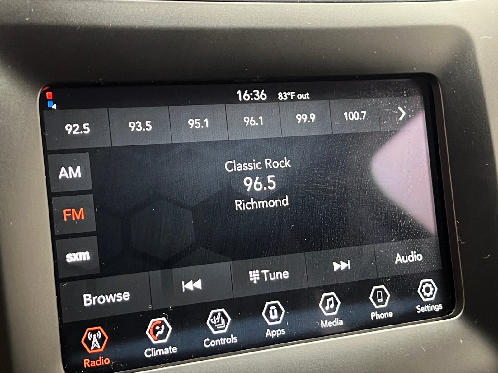 Thumbnail: 2021 Jeep Cherokee - 4