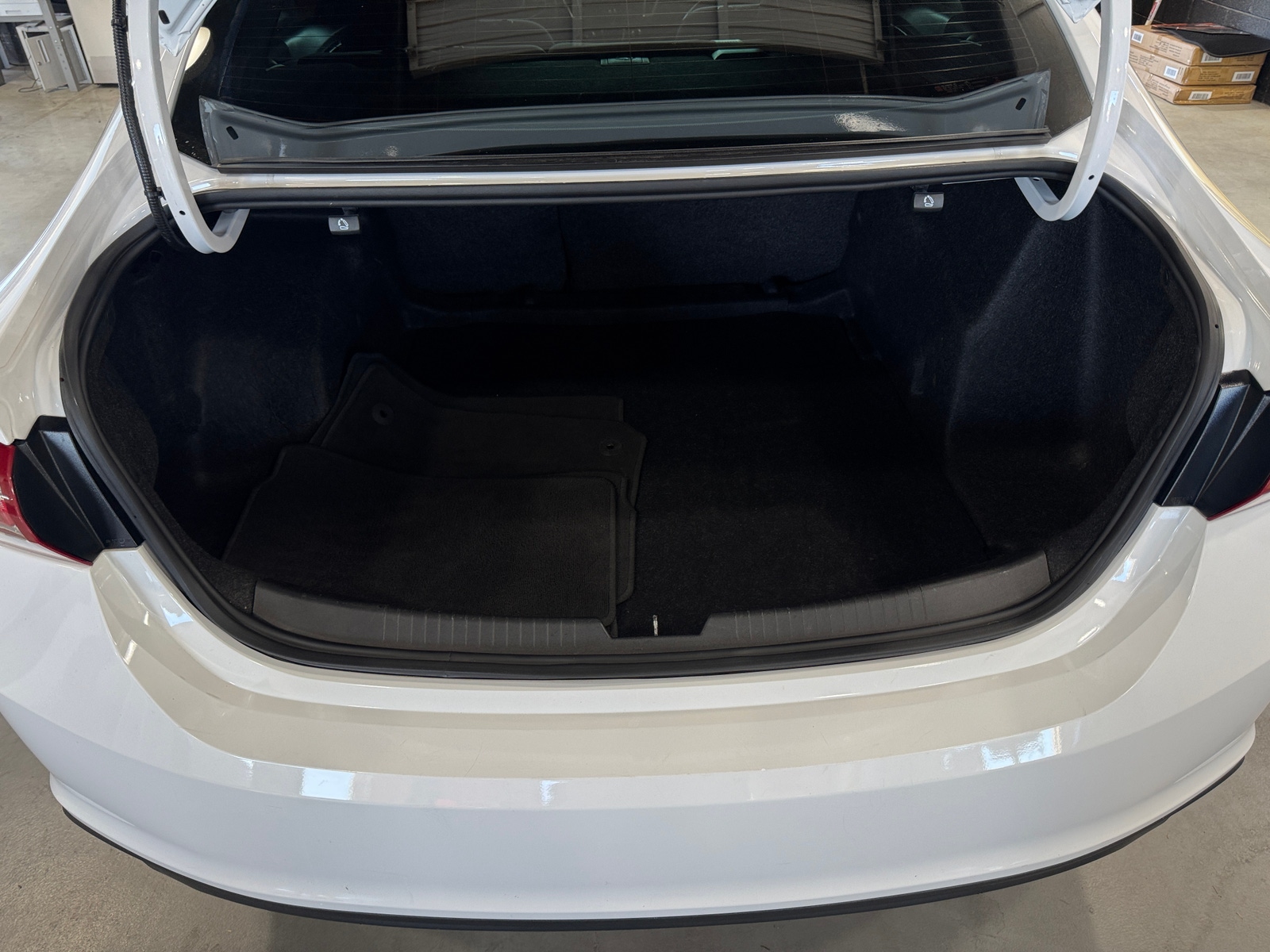 Thumbnail: 2020 Chevrolet Malibu - 7