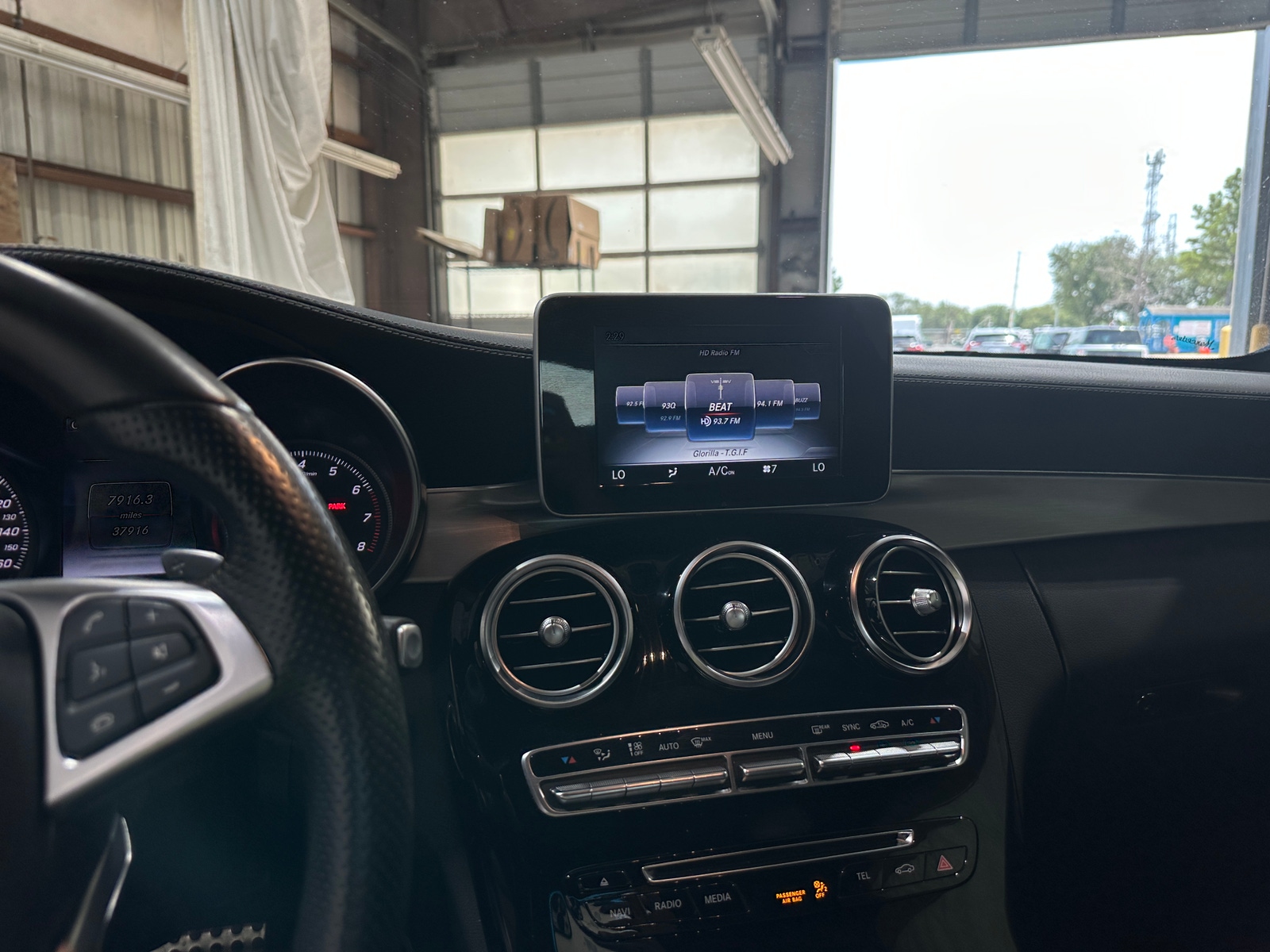 Thumbnail: 2017 Mercedes-Benz C-Class - 2
