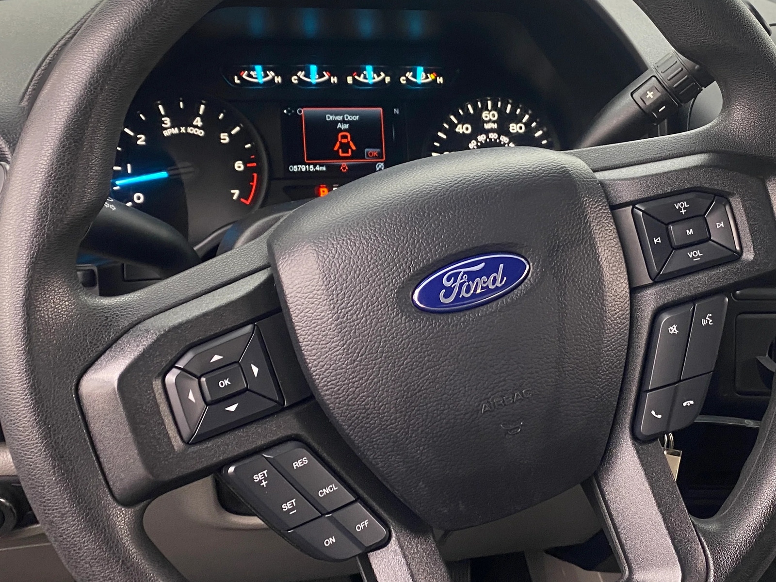 Thumbnail: 2020 Ford Econoline - 5