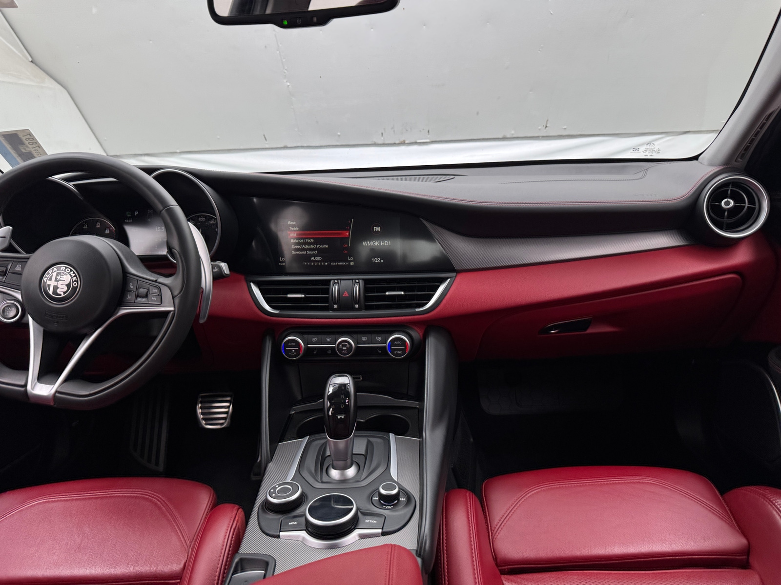 Thumbnail: 2019 Alfa Romeo Giulia - 2