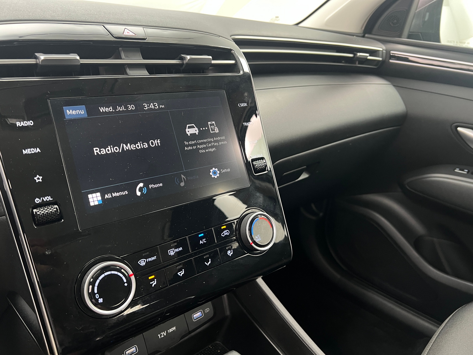 Thumbnail: 2024 Hyundai Tucson - 3