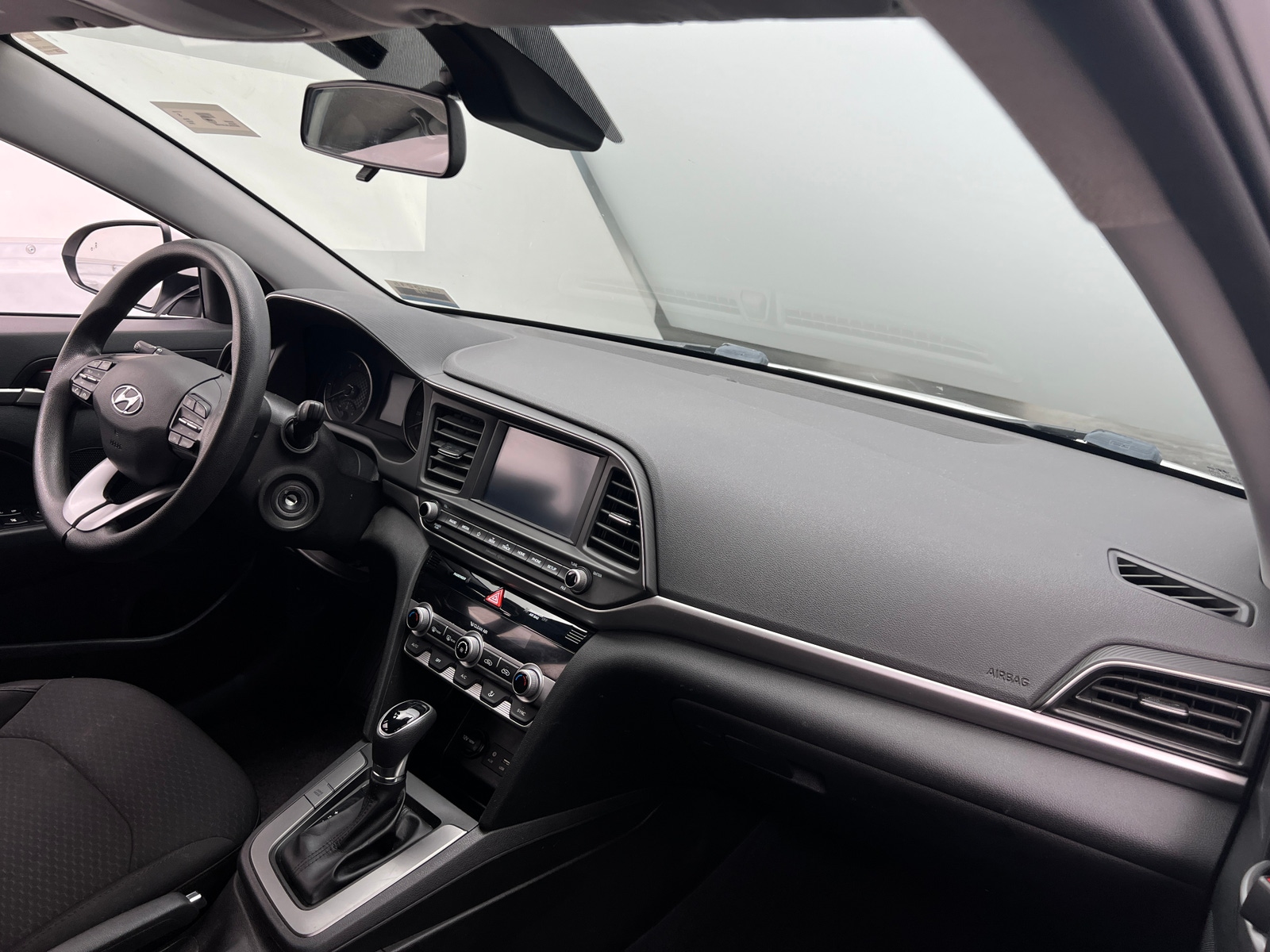 Thumbnail: 2020 Hyundai Elantra - 3