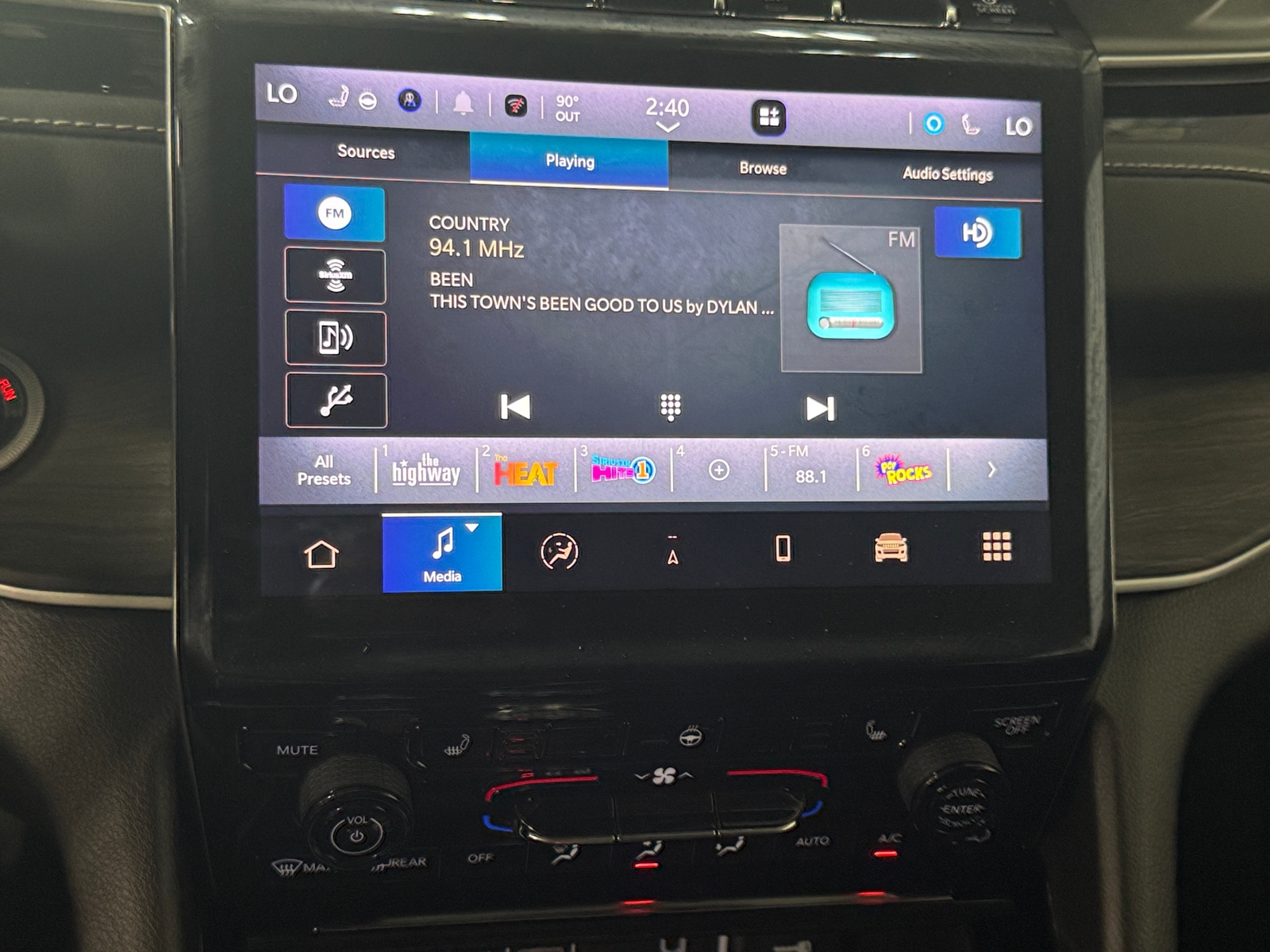Thumbnail: 2023 Jeep Grand Cherokee - 3