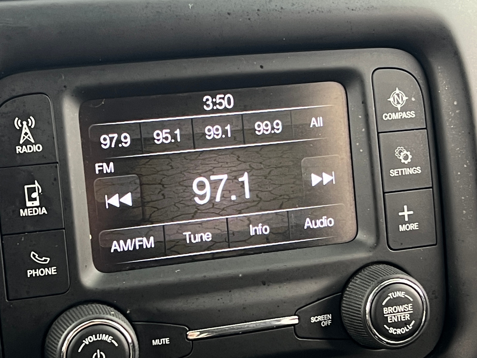 Thumbnail: 2018 Jeep Compass - 4