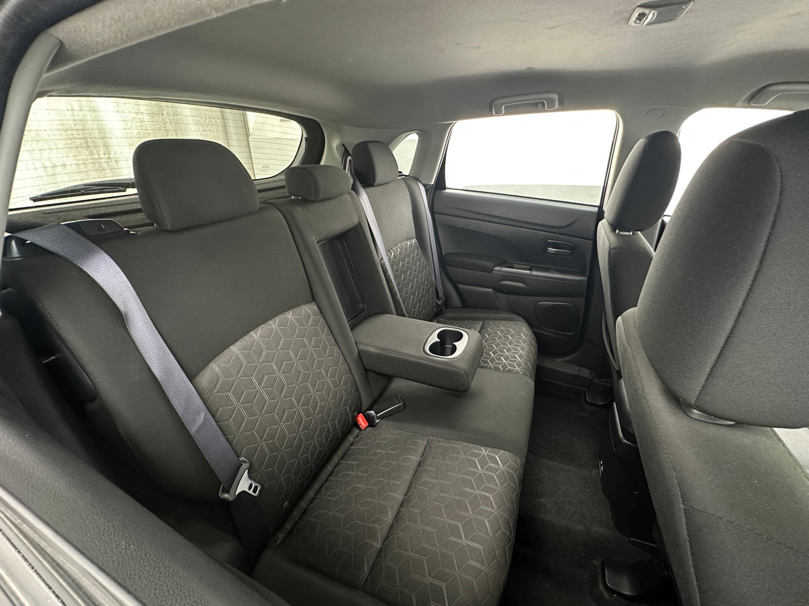 Thumbnail: 2024 Mitsubishi Outlander Sport - 6