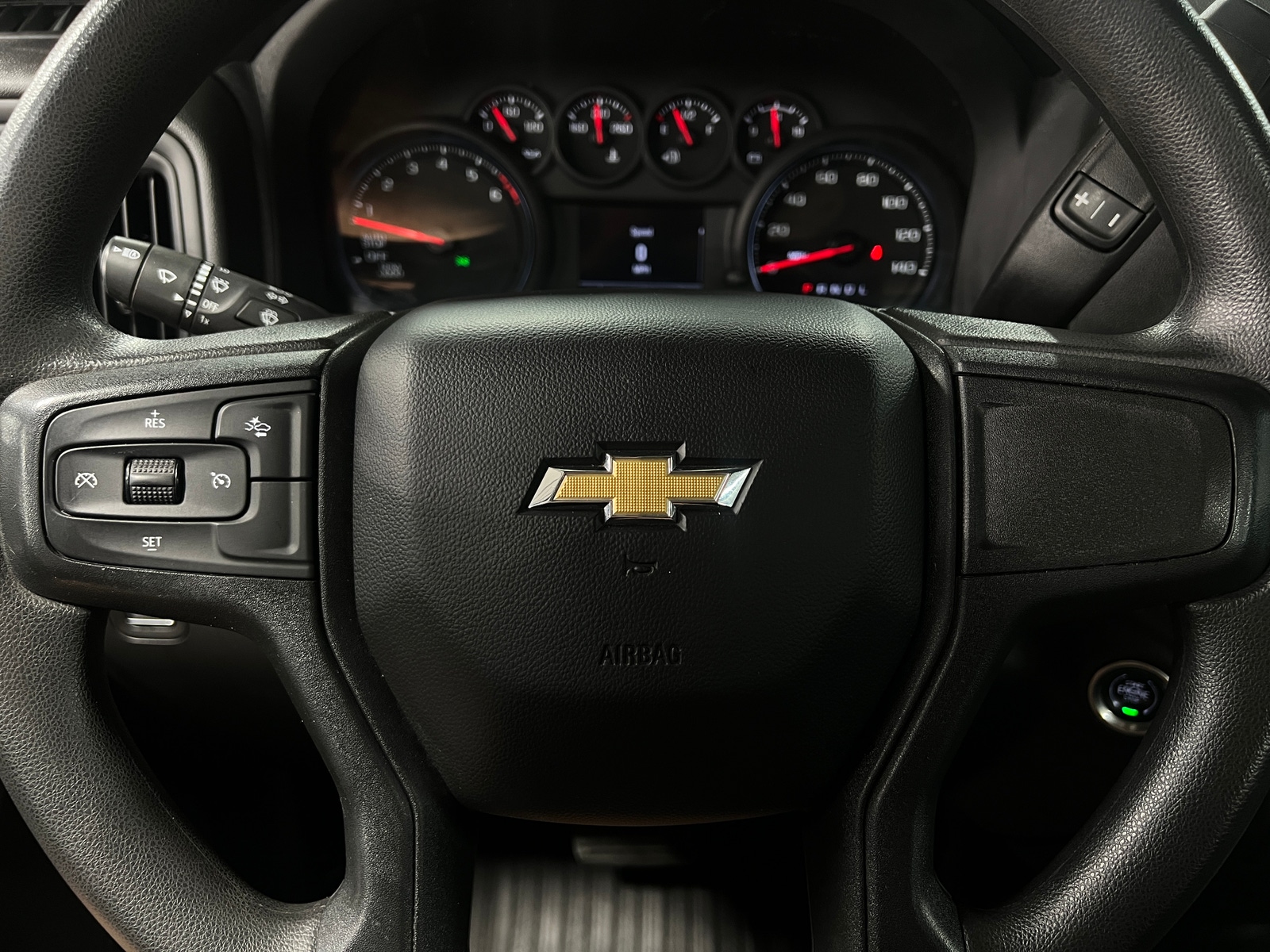 Thumbnail: 2024 Chevrolet Silverado 1500 - 4