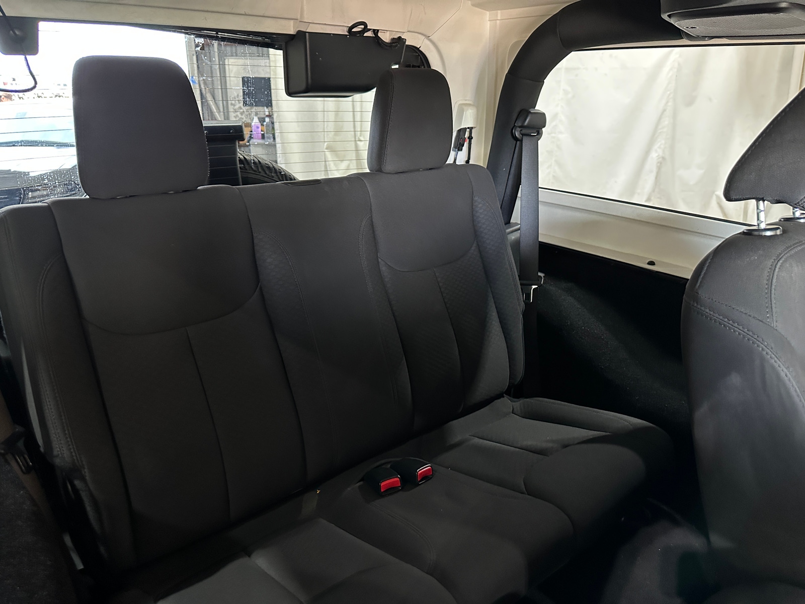 Thumbnail: 2017 Jeep Wrangler - 6