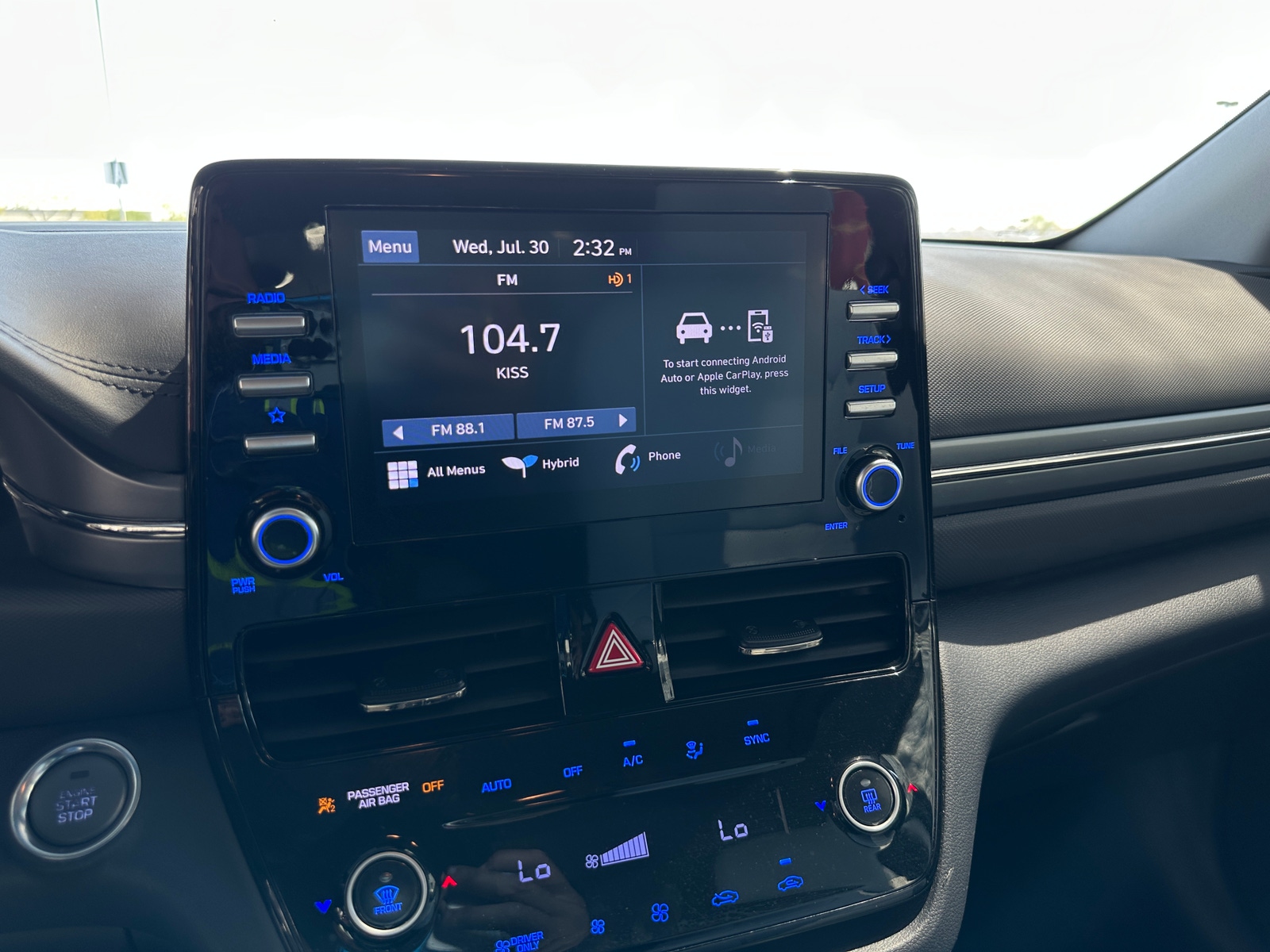 Thumbnail: 2022 Hyundai Ioniq - 4