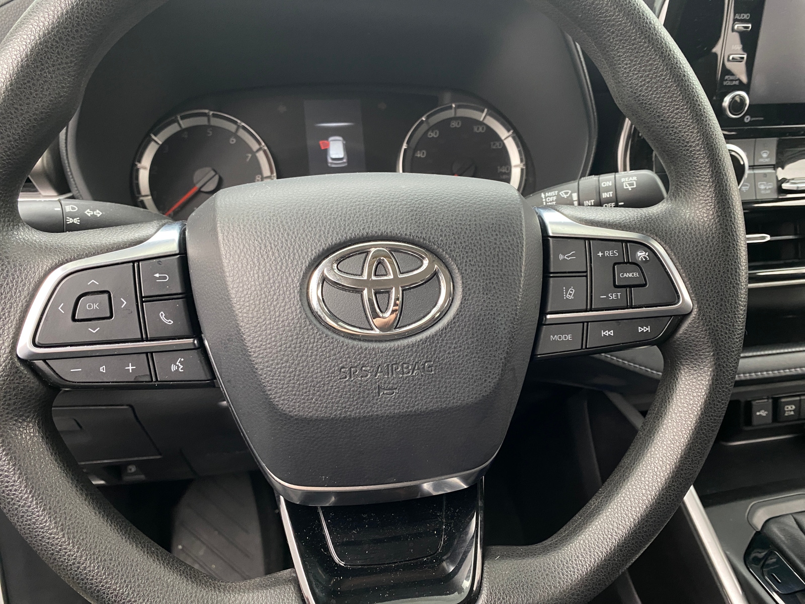 Thumbnail: 2020 Toyota Highlander - 5