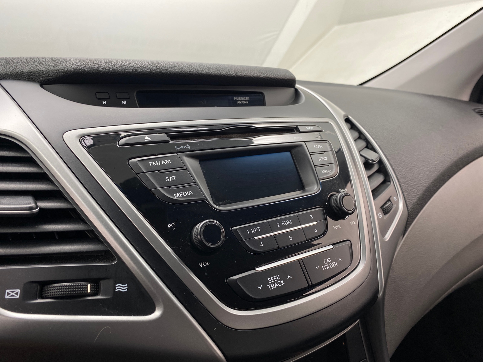 Thumbnail: 2016 Hyundai Elantra - 4