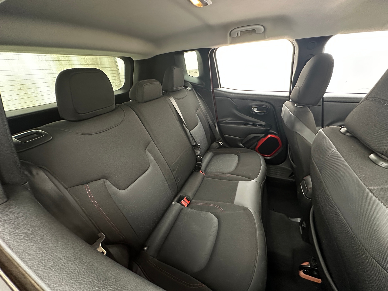 Thumbnail: 2016 Jeep Renegade - 6