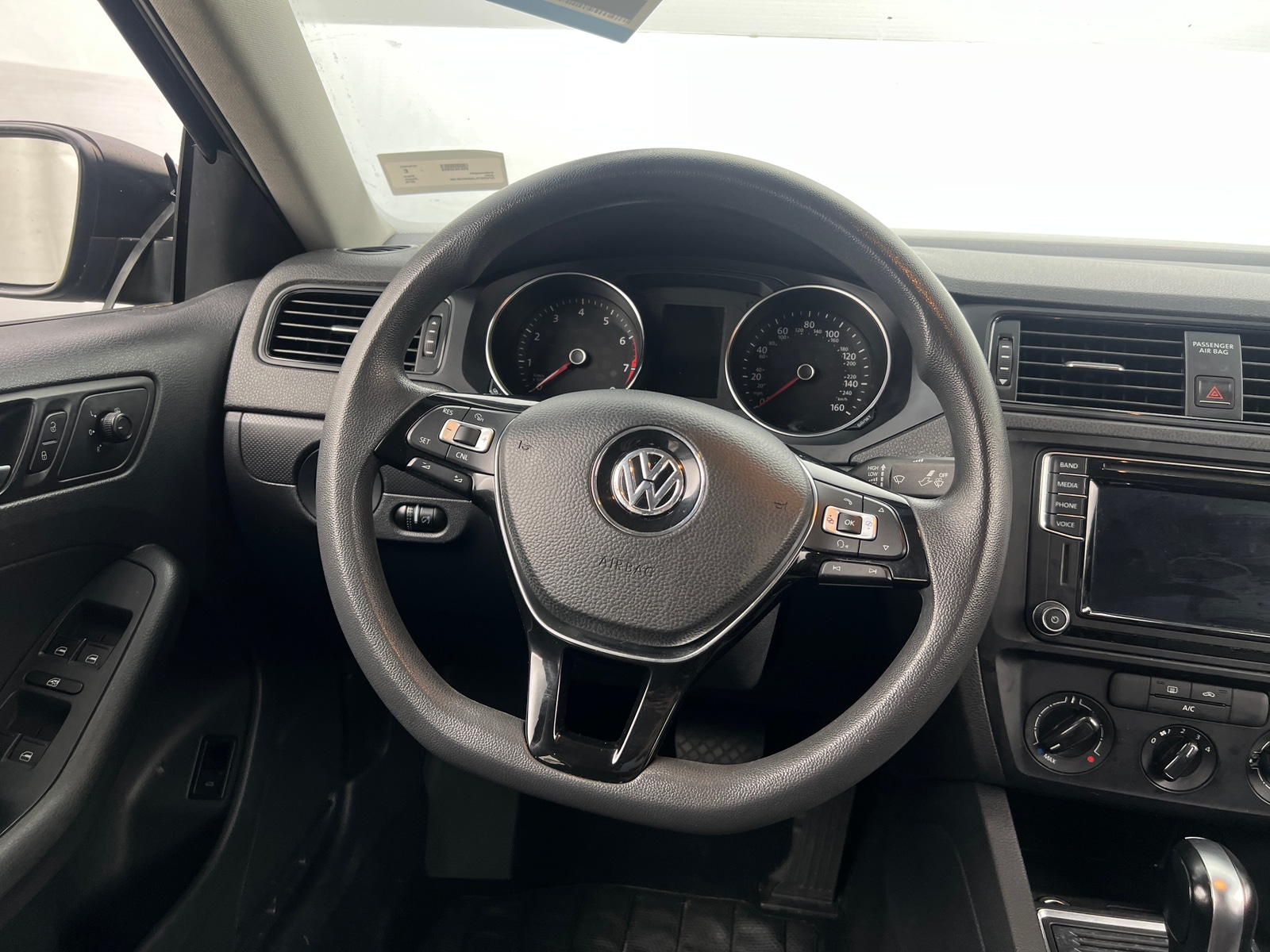 Thumbnail: 2016 Volkswagen Jetta - 5