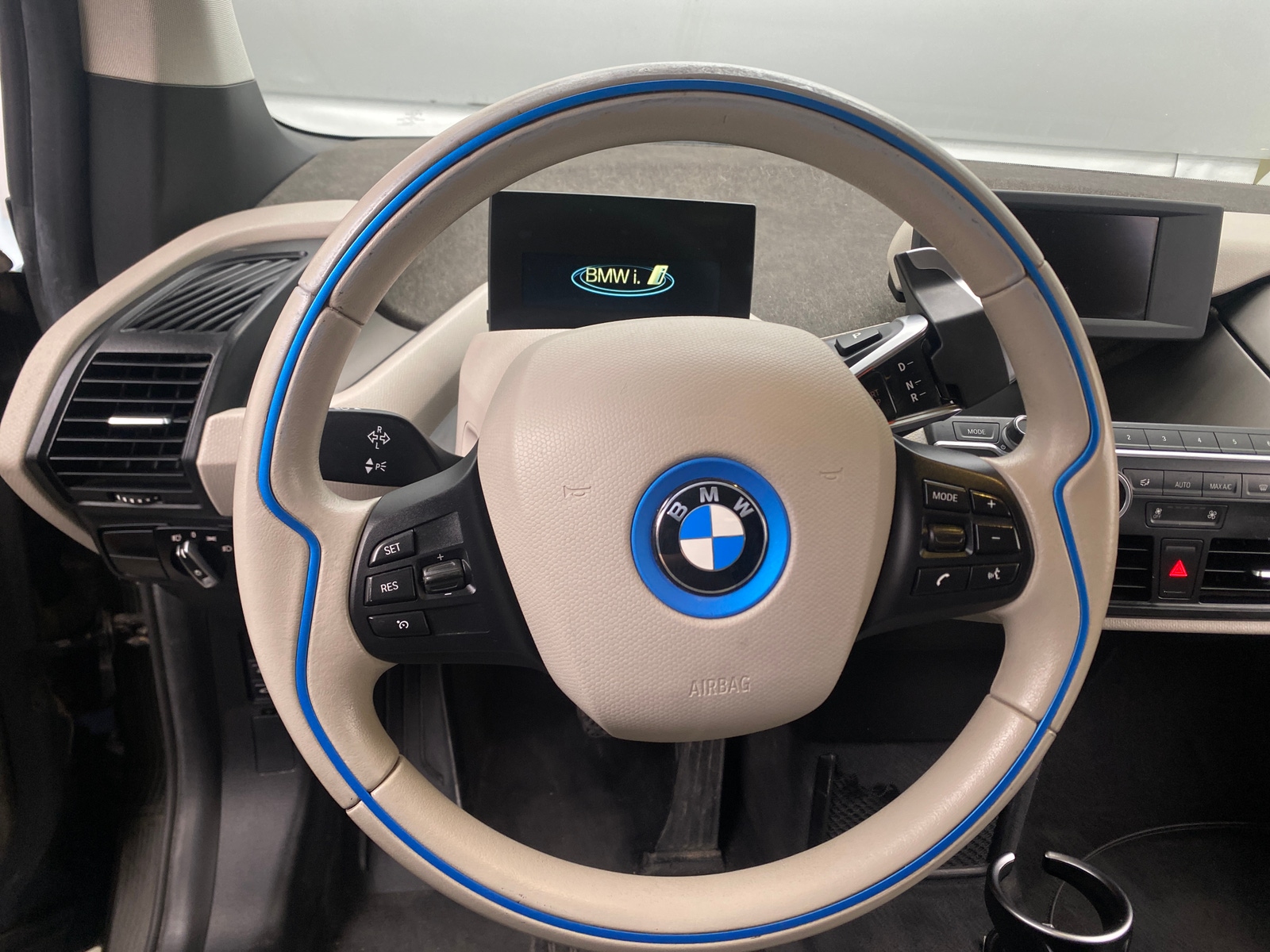 Thumbnail: 2015 BMW i3 - 5