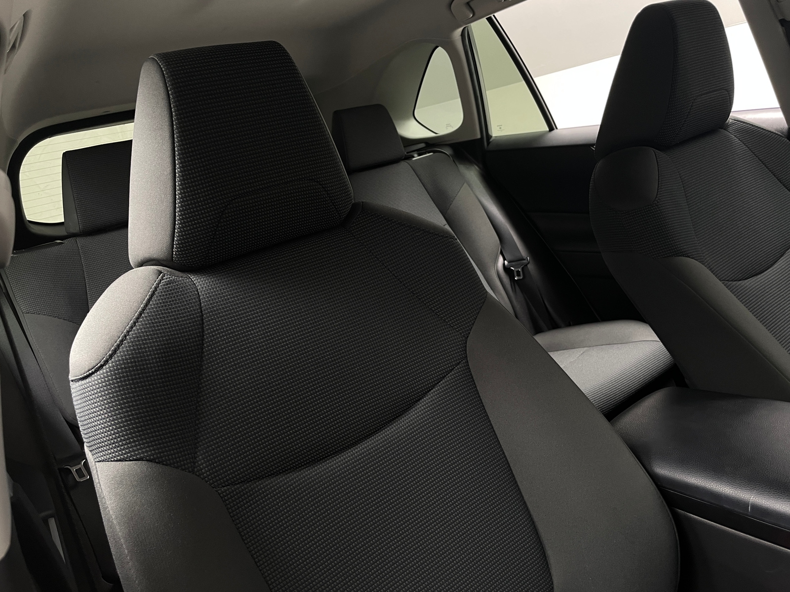 Thumbnail: 2021 Toyota RAV4 - 2