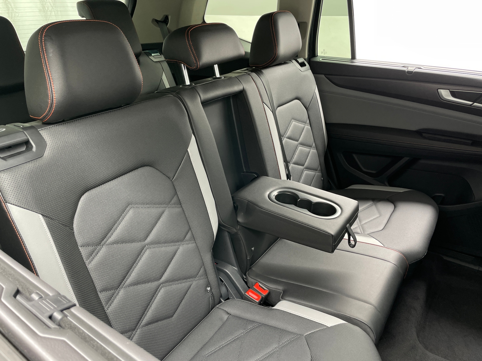 Thumbnail: 2025 Volkswagen Atlas - 5