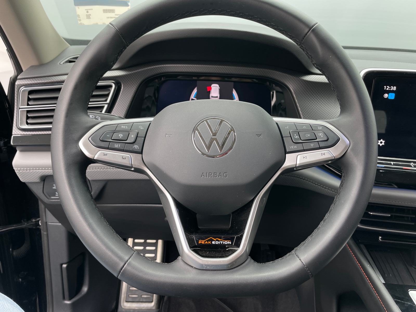 Thumbnail: 2025 Volkswagen Atlas - 4