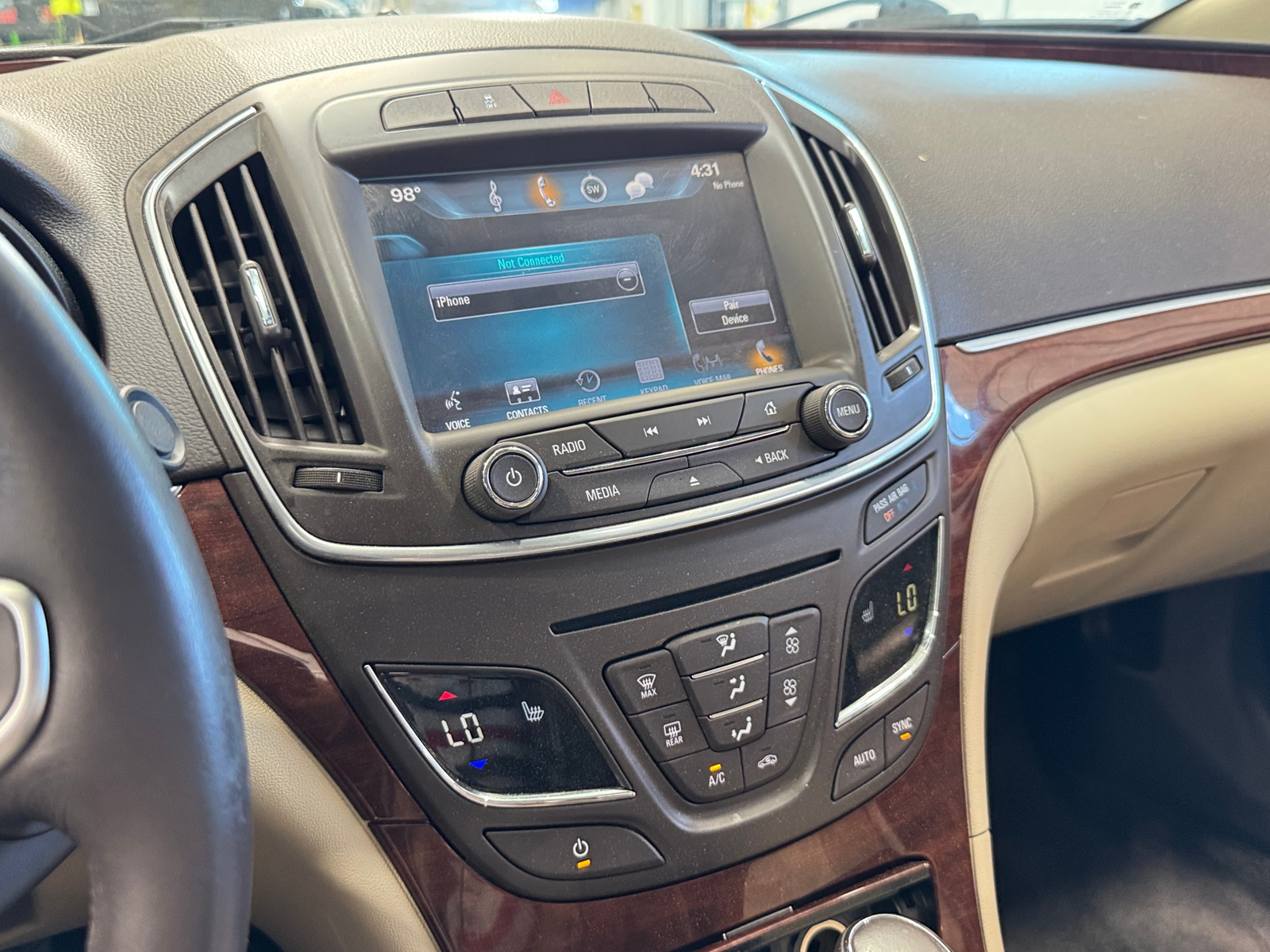 Thumbnail: 2017 Buick Regal - 3