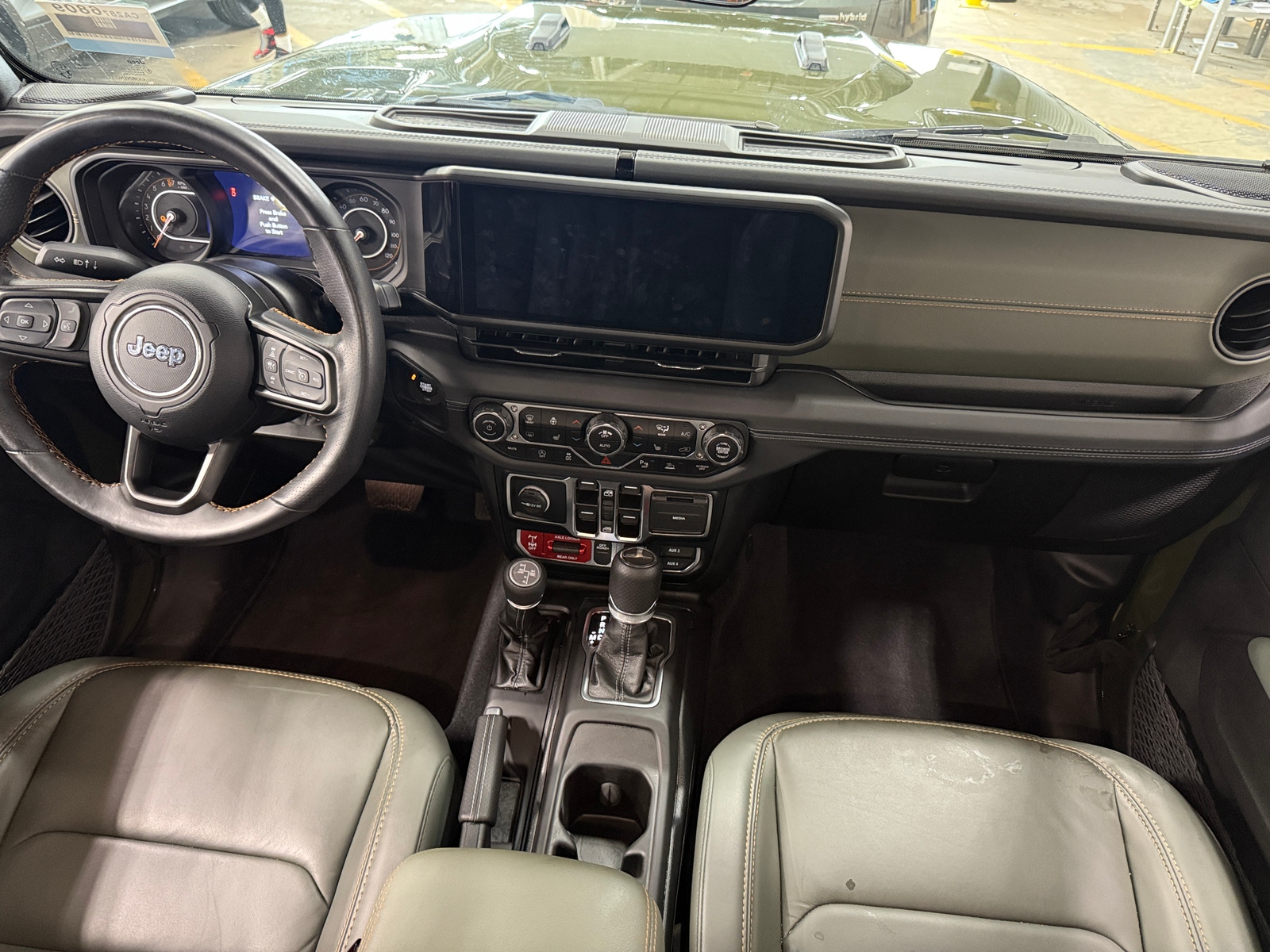 Thumbnail: 2024 Jeep Gladiator - 2