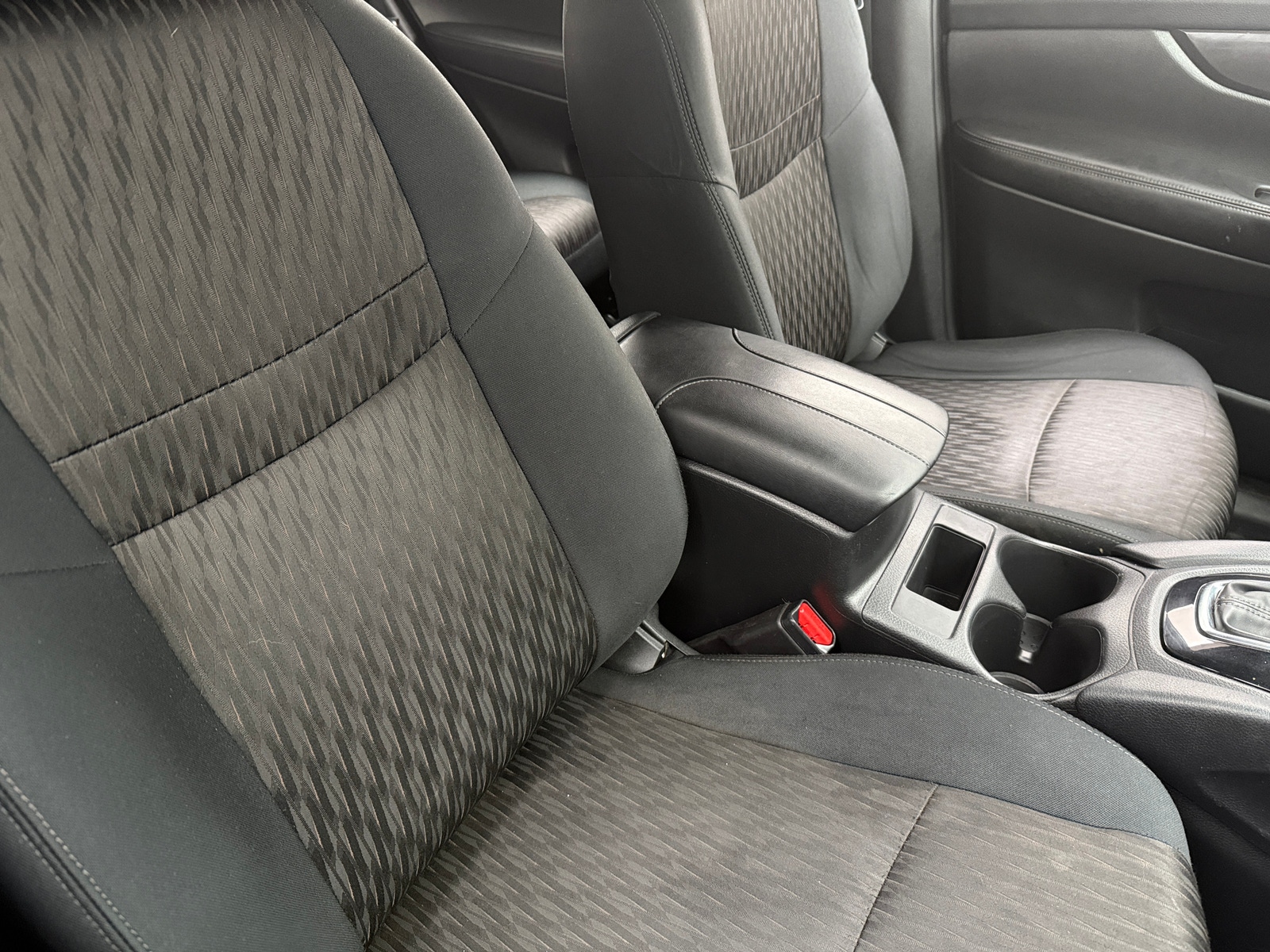 Thumbnail: 2018 Nissan Rogue - 2
