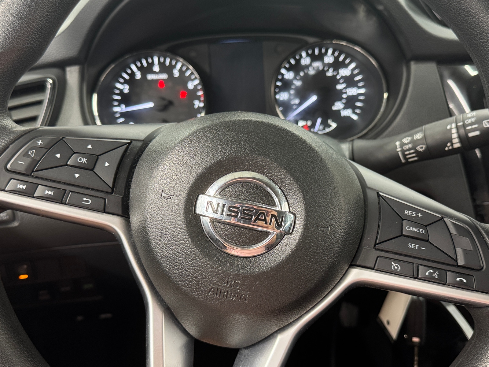 Thumbnail: 2017 Nissan Rogue - 5
