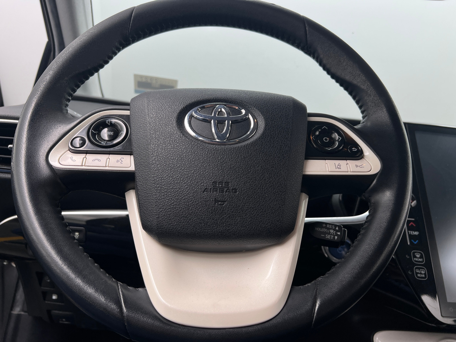 Thumbnail: 2018 Toyota Prius Prime - 4