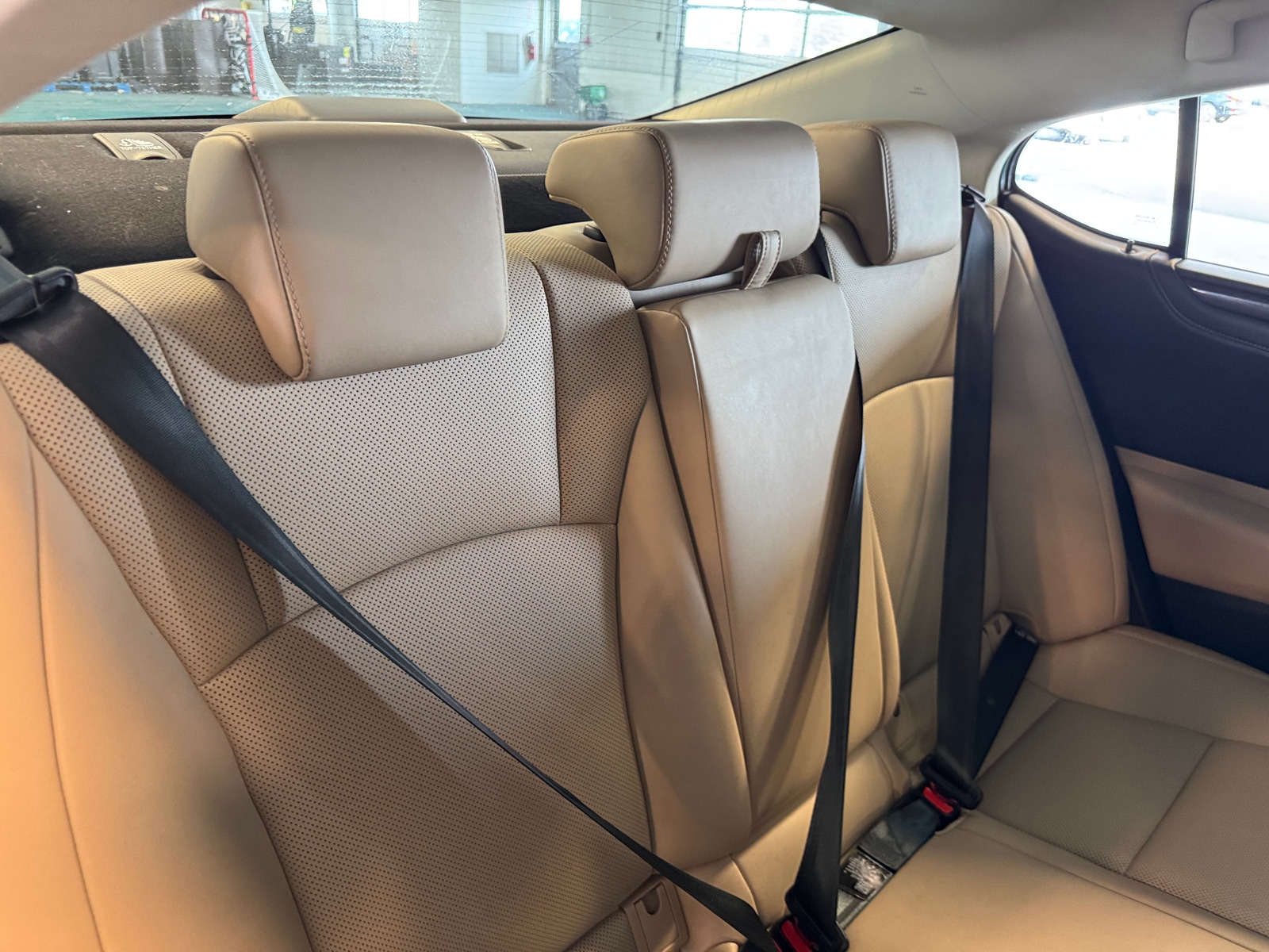 Thumbnail: 2019 Lexus ES - 6