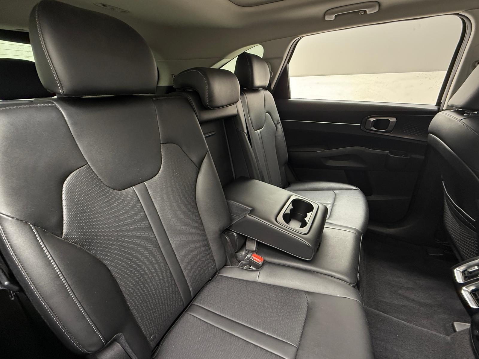 Thumbnail: 2022 Kia Sorento - 5