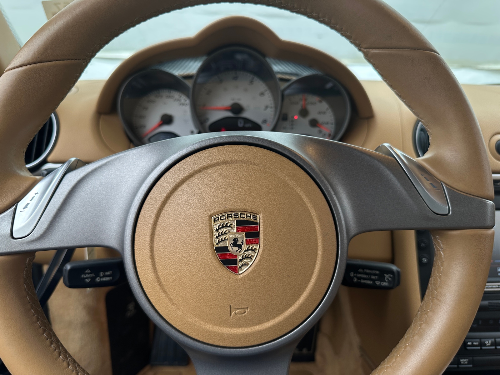 Thumbnail: 2010 Porsche Cayman - 3