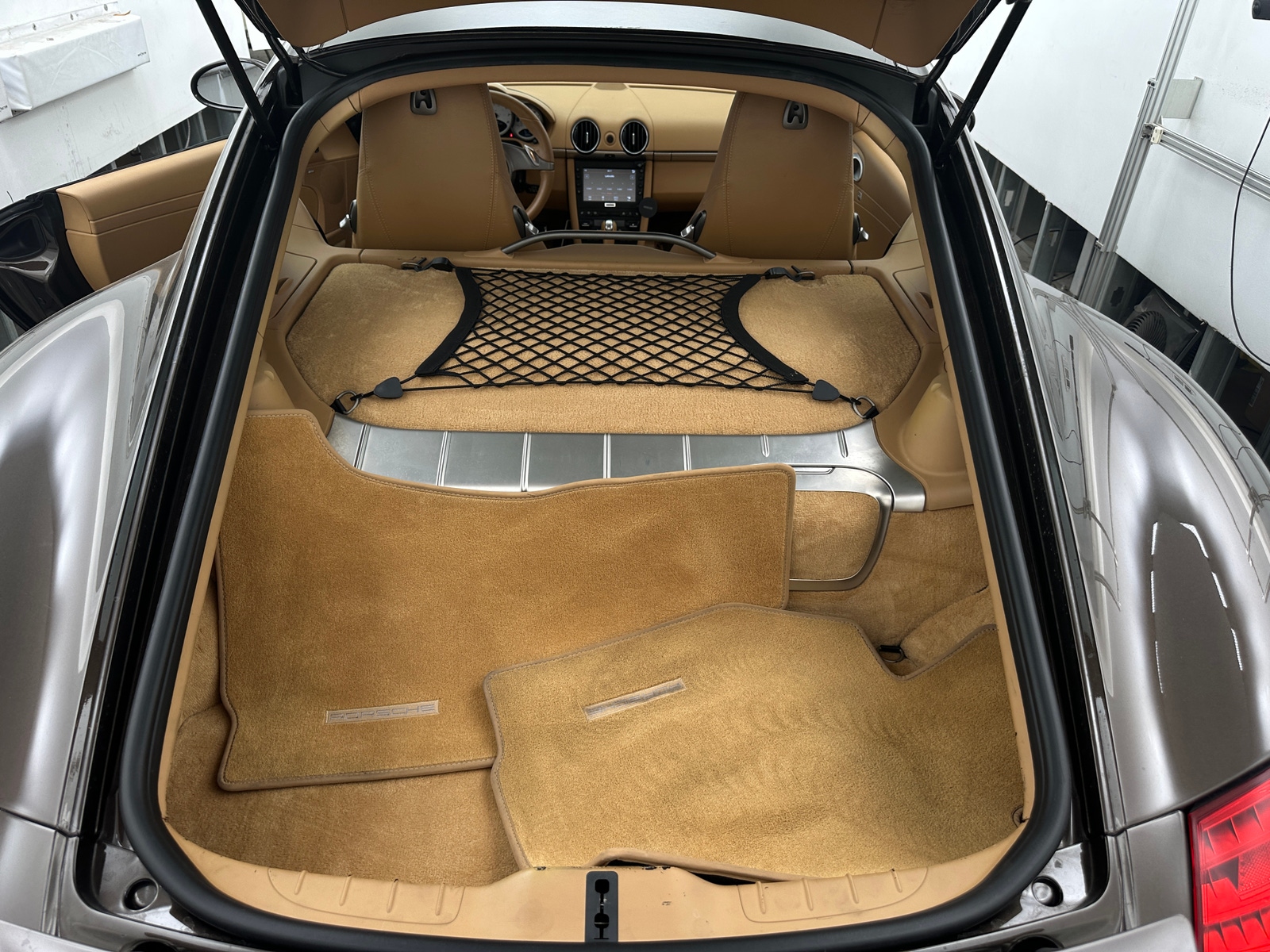 Thumbnail: 2010 Porsche Cayman - 4