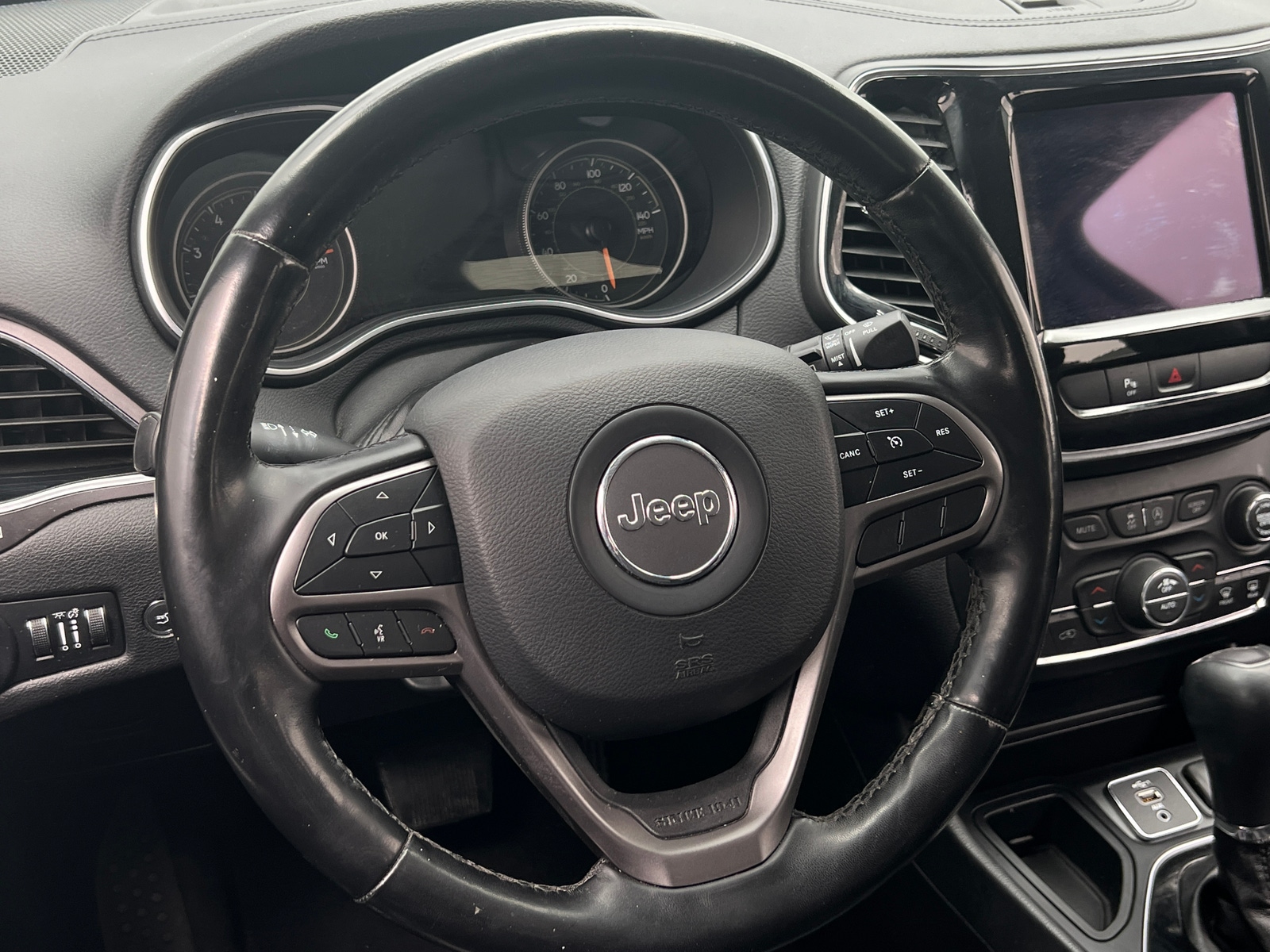 Thumbnail: 2020 Jeep Cherokee - 4