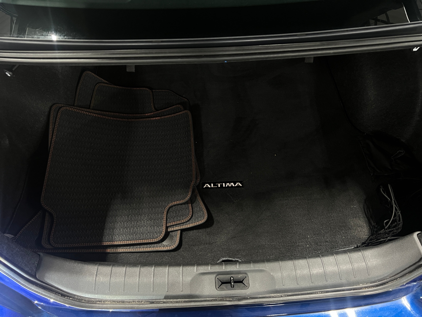Thumbnail: 2020 Nissan Altima - 7