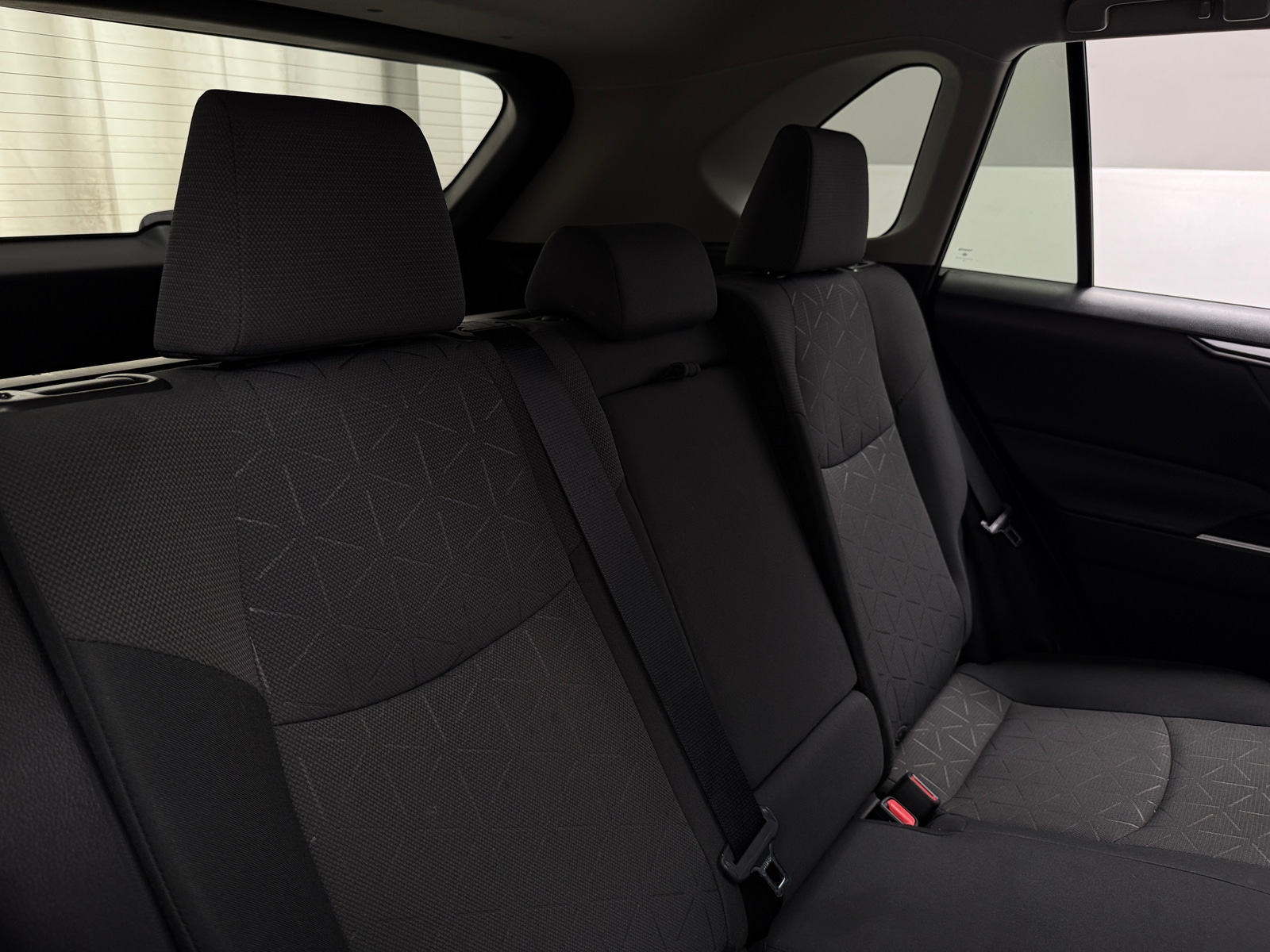 Thumbnail: 2021 Toyota RAV4 - 6