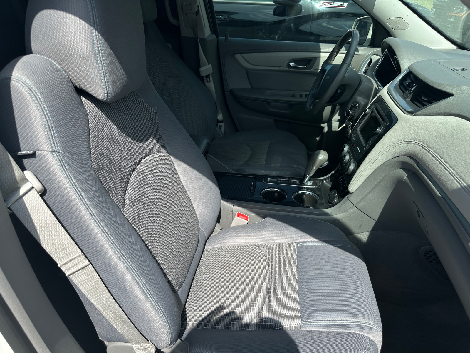 Thumbnail: 2015 Chevrolet Traverse - 2